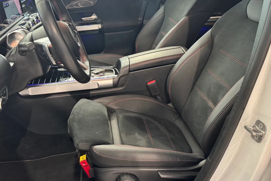 Mercedes GLB 200 mHEV AMG Line 7G-DCT