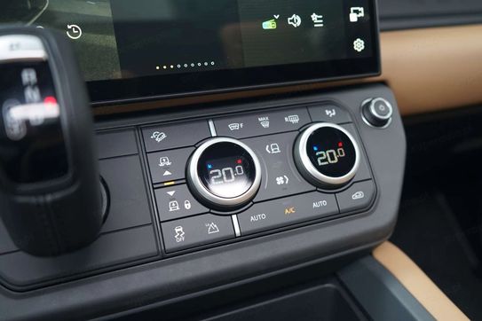 Land Rover Defender 110 3.0 D350 X-Dynamic SE