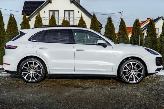 Porsche Cayenne Standard