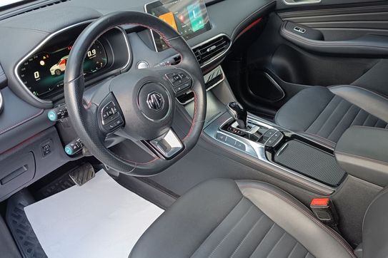 MG HS 1.5 T-GDI Exclusive DCT