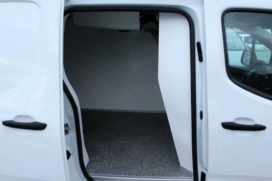 Peugeot Partner Van L2H1 Chłodnia do -20°C