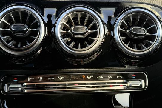 Mercedes Klasa A 220 4-Matic AMG Line