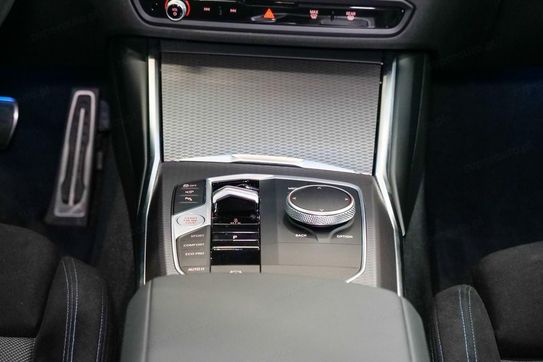 BMW Seria 3 330i xDrive M Sport