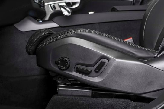 Volvo XC90 T8 AWD Plug-In Hybrid Ultra Bright 7os