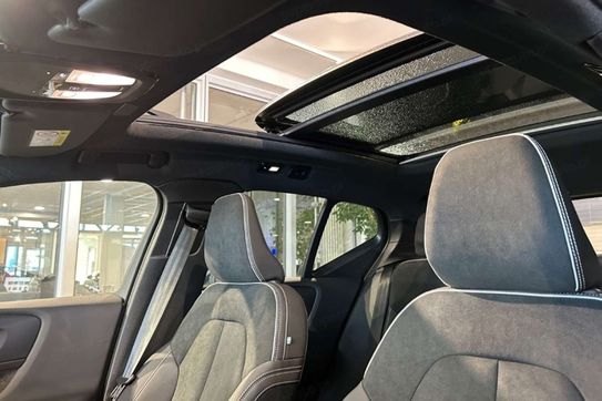 Volvo XC40 B3 Plus Dark