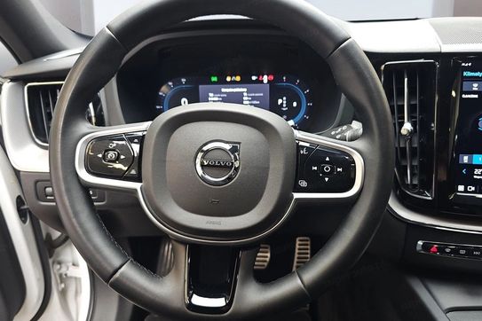 Volvo XC60 B4 D AWD R-Design