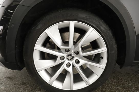 Skoda Superb 2.0 TSI 4x4 Scout DSG