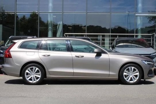 Volvo V60 B4 D Momentum Core