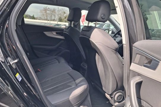 Audi A4 45 TFSI mHEV quattro S tronic