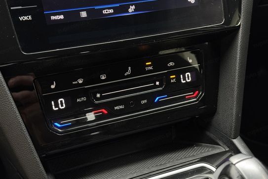 Volkswagen Passat 1.5 TSI Business DSG