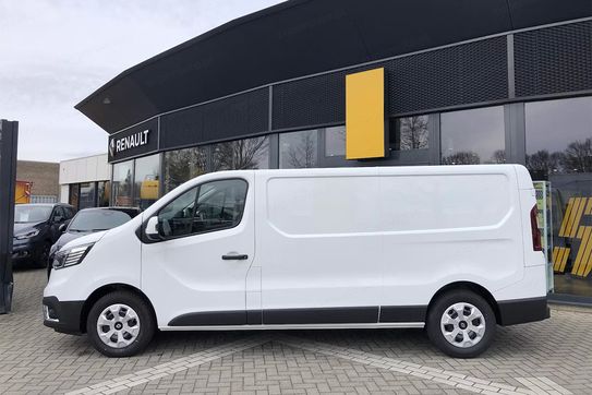Renault Trafic L2H1 Extra AT9