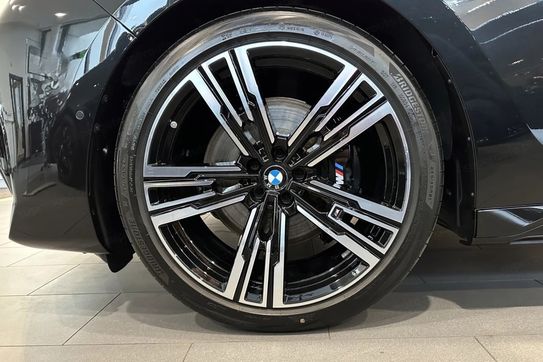 BMW Seria 7 740d xDrive M Sport