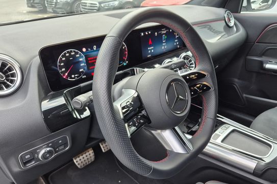 Mercedes GLA 200 mHEV AMG Line 7G-DCT