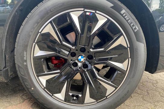 BMW iX xDrive60