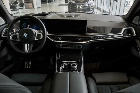 BMW X7 M60i xDrive