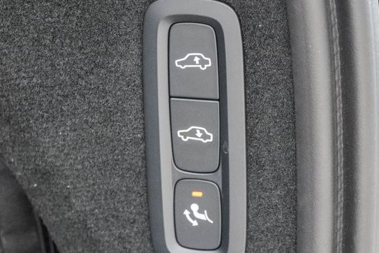 Volvo XC90 T8 Plug-In Hybrid AWD Ultra Bright 7os