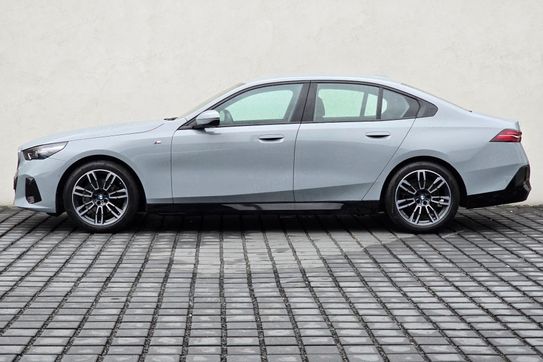 BMW Seria 5 520d xDrive M Sport aut