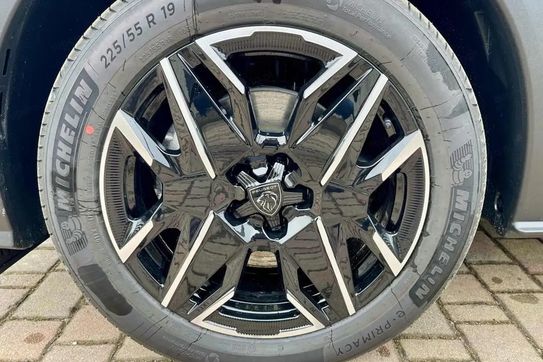 Peugeot 5008 1.2 PureTech mHEV GT S&S e-DCS6