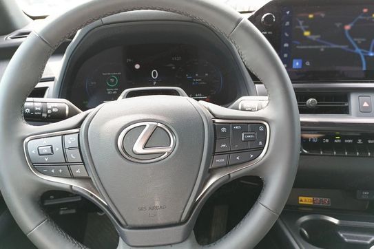 Lexus UX 300h F Sport Design