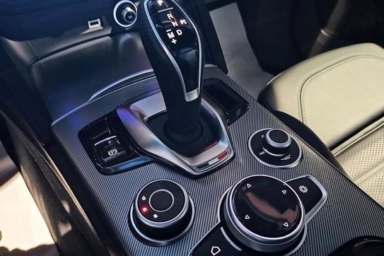 Alfa Romeo Stelvio Turbo Veloce Q4