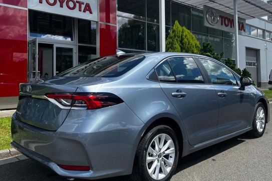 Toyota Corolla Comfort 1.5 benzyna