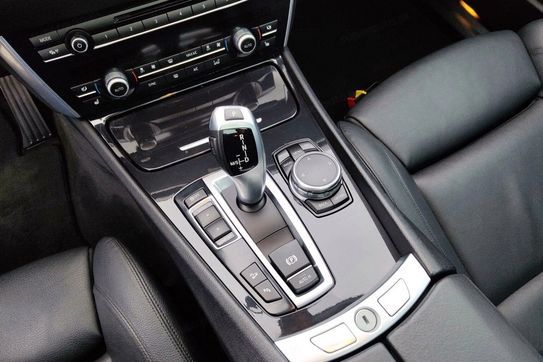 BMW Seria 5 Gran Turismo 535d xDrive Luxury Line