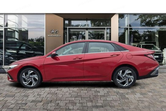 Hyundai Elantra 1.6 Executive CVT