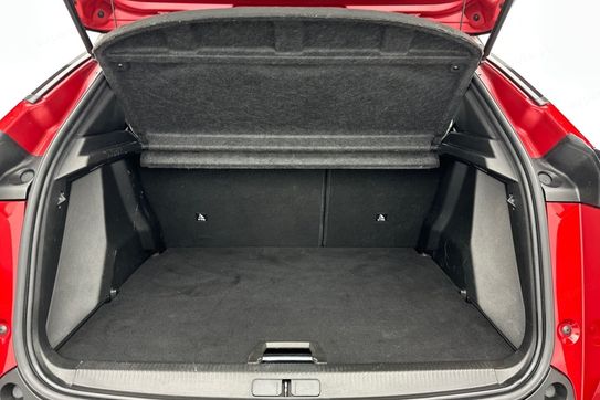 Peugeot 2008 GT 1.2 PureTech EAT8