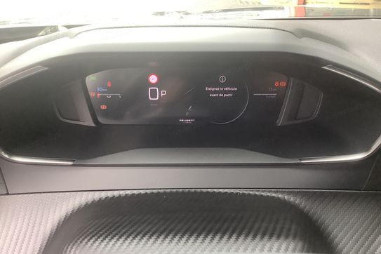 Peugeot 2008 ALLURE 1.2 mHEV e-DCS6