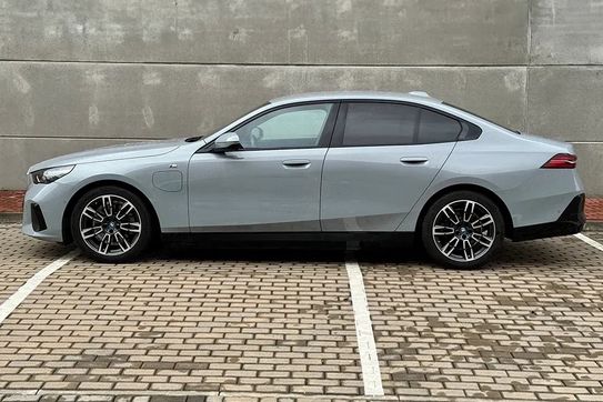 BMW Seria 5 530e xDrive M Sport