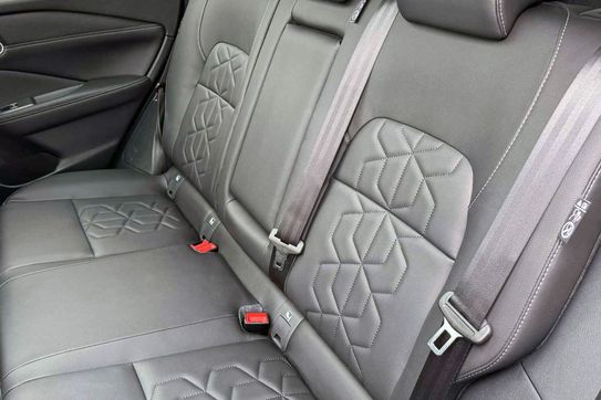 Nissan Qashqai Tekna Xtronic 1.3 DIG-T mHEV