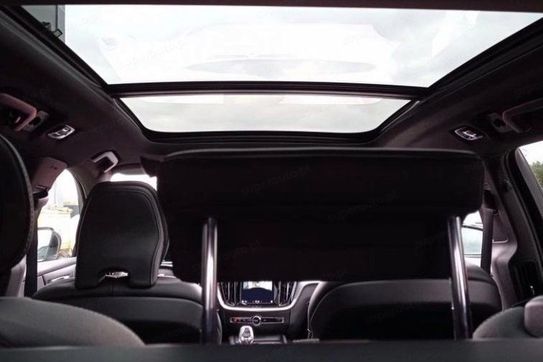 Volvo V60 B4 D R-Design