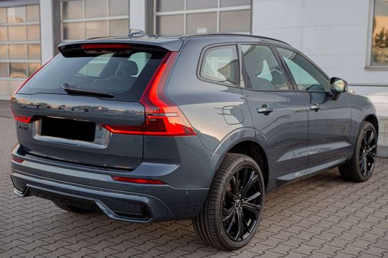 Volvo XC60 B5 AWD Ultra Black Edition