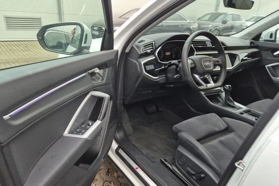 Audi Q3 35 TFSI S line