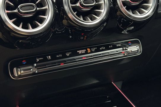 Mercedes GLB 200 AMG Line 7G-DCT
