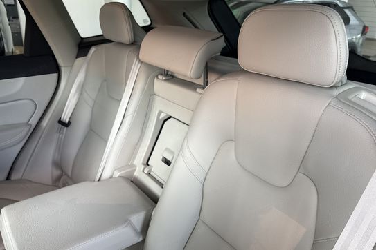 Volvo XC60 B4 D Momentum Pro
