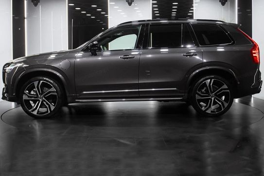 Volvo XC90 T8 AWD Plug-In Hybrid Plus Dark 7os aut