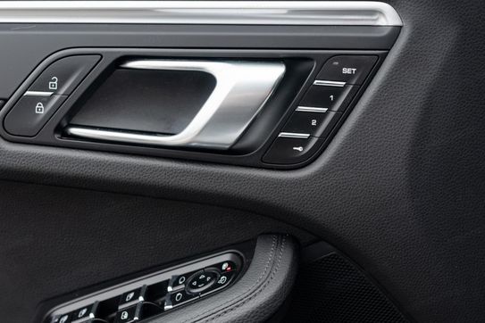Porsche Macan Standard
