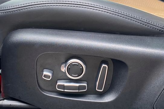 Land Rover Range Rover Velar P400e Dynamic HSE