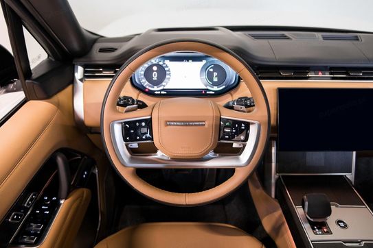 Land Rover Range Rover V8 P530 LWB Autobiography