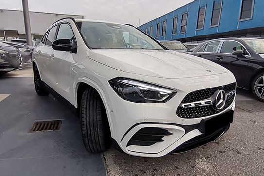 Mercedes GLA 220 4-Matic AMG Line