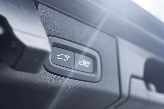 Volvo XC60 T6 Plug-In Hybrid AWD Plus Dark aut