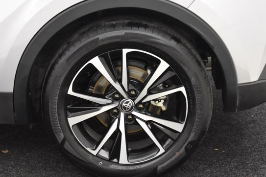 Toyota C-HR Style 2.0 Hybrid Dynamic Force Plug-in