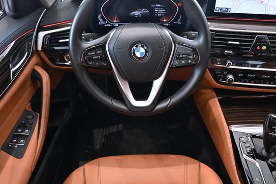 BMW Seria 5 540d xDrive mHEV Luxury Line sport-aut