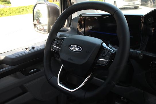Ford Transit Custom 340 L2H1 Limited Elektryczny A1