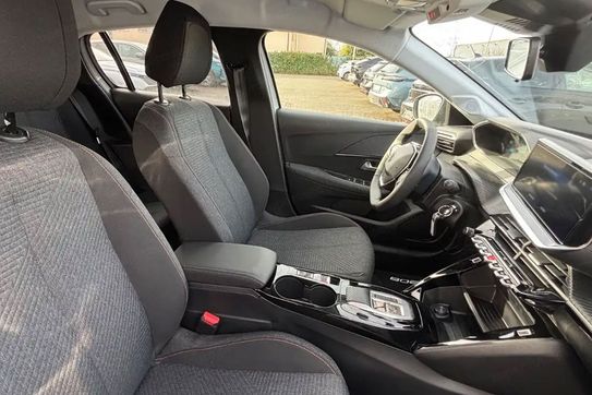 Peugeot 208 Business e-DCS6 1.2 mHEV
