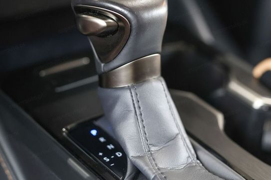 Lexus ES 300h F Sport Design