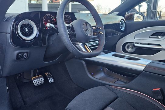 Mercedes CLA 200 AMG Line