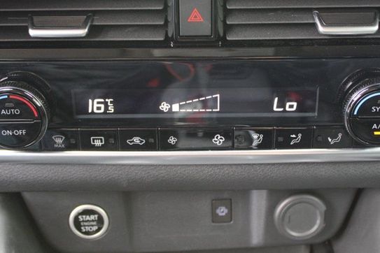 Nissan Qashqai 1.3 DIG-T mHEV N-Connecta Xtronic
