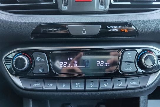 Hyundai i30 1.5 T-GDI Smart DCT
